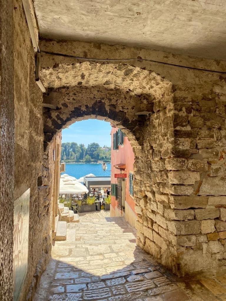 Rooms Da Angelica Old City 2 Rovigno Esterno foto